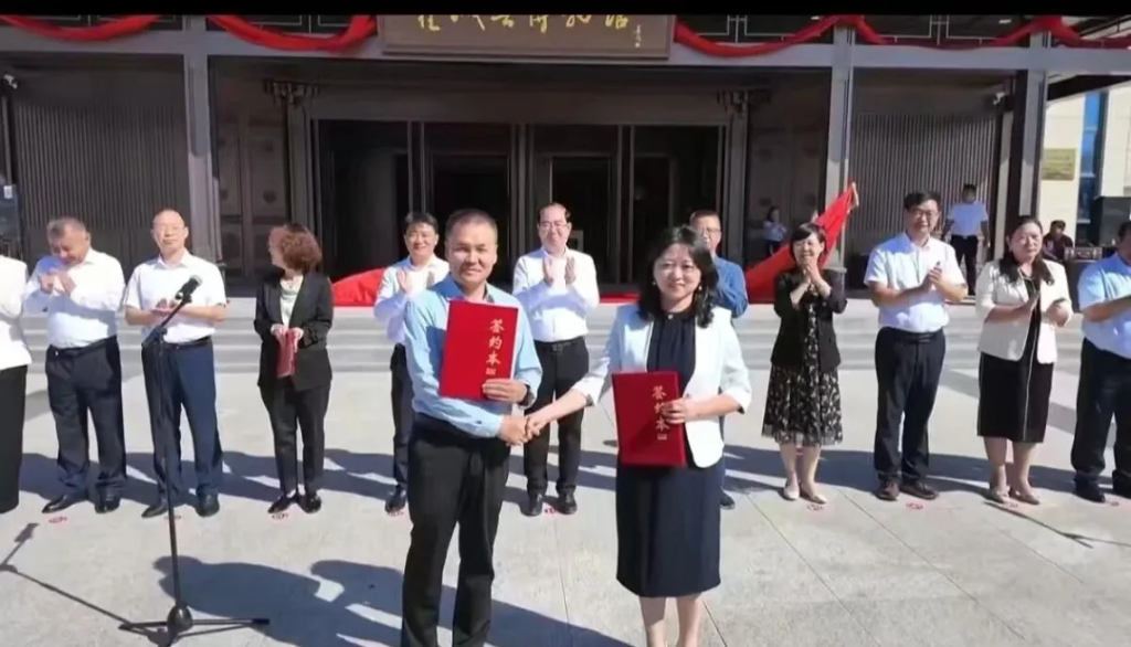 萬(wàn)里援疆萬(wàn)里情